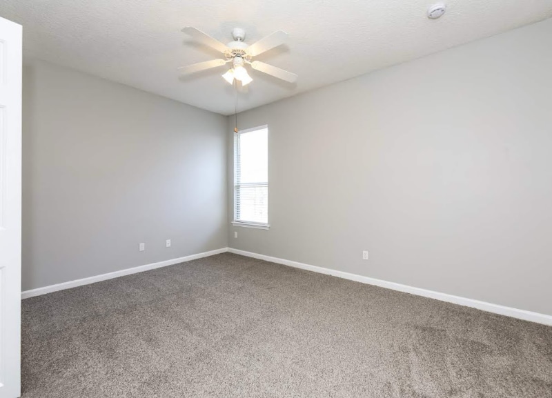 Building Photo - 43784 Devan Lee Dr W