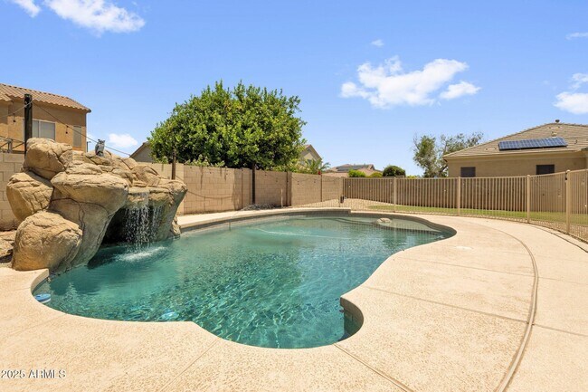 Building Photo - 12952 W Vista Paseo Dr