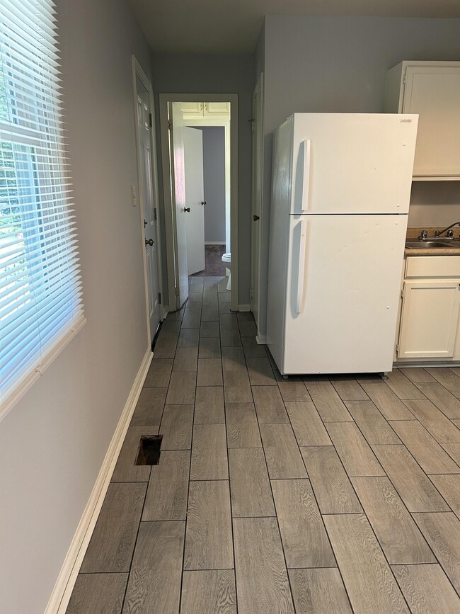 Building Photo - 8704 E 92nd St