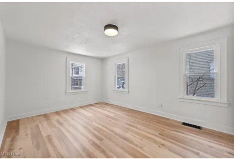 Building Photo - 2020 13th St SW