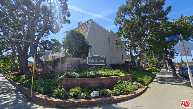 Building Photo - 4333 Alla Rd