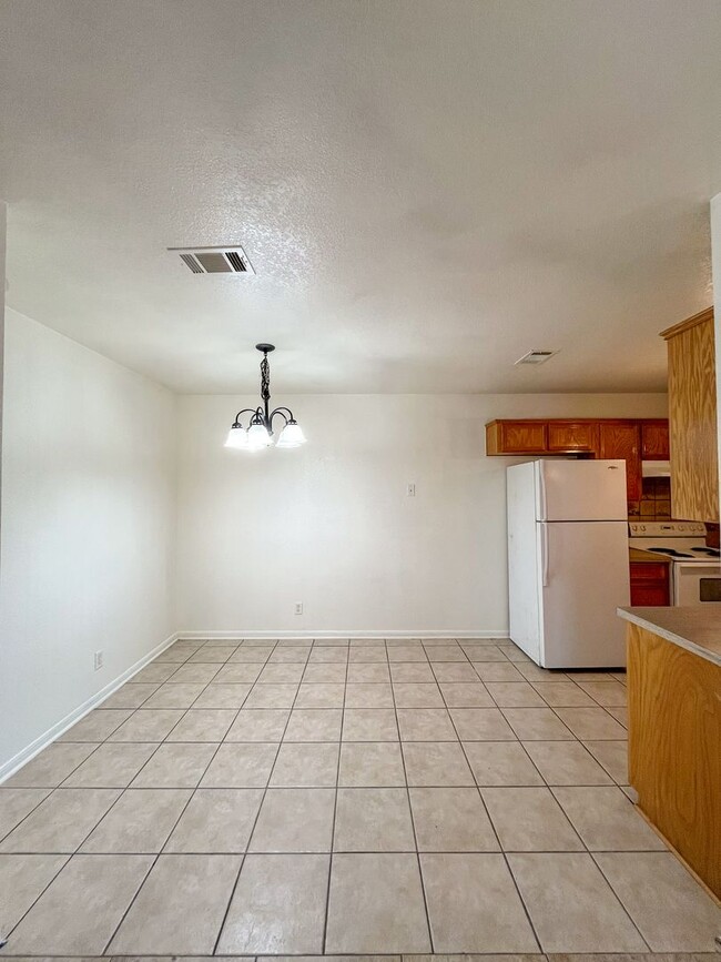 Building Photo - 2603 Edgefield St