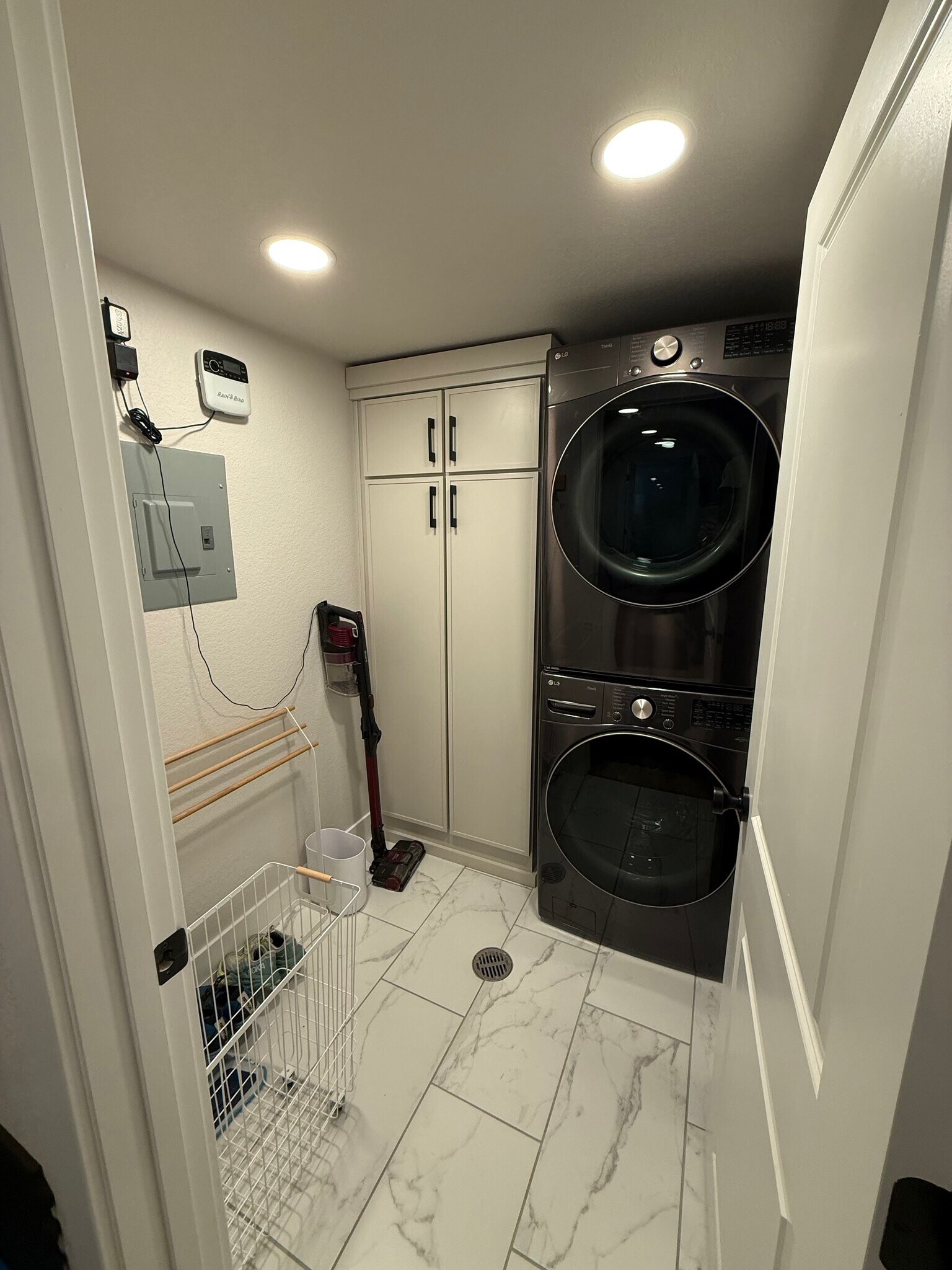 Building Photo - 3423 St Paul St