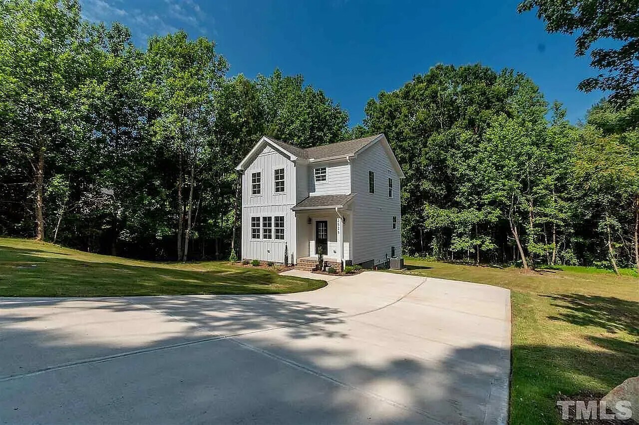 Building Photo - 2526 Sumter Dr
