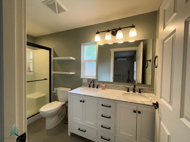 Building Photo - Newly Remodeled Single Family Home