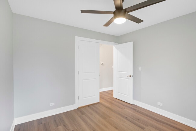 Building Photo - 350 Newgate Ct