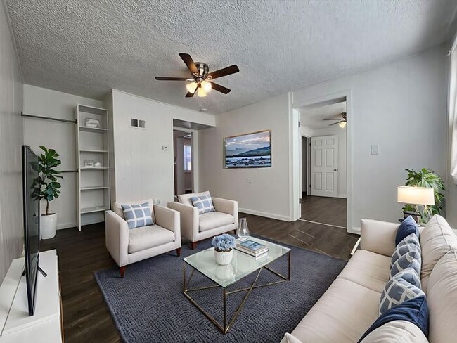 Primary Photo - Cozy 2-Bedroom Home – Bright, Updated & Re...