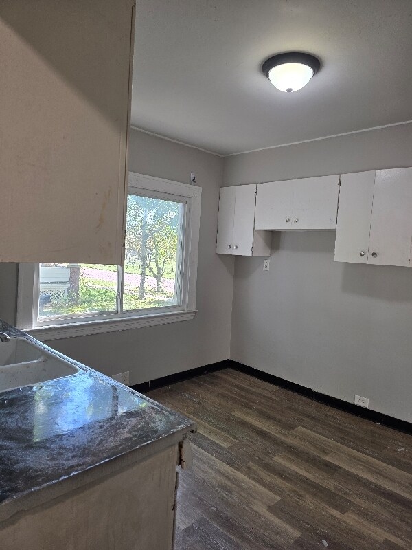 Building Photo - 10626 Thrush Ave
