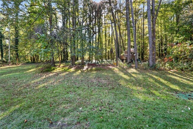 Building Photo - 2289 Addison Rd NE