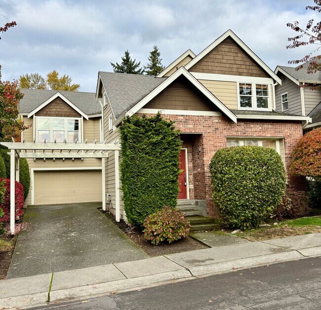 Building Photo - 4 Bed / 2.5 Bath Kirkland single family home $3,795/mo