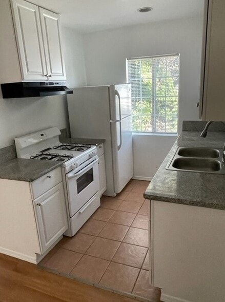 Primary Photo - 2615 Cullen St