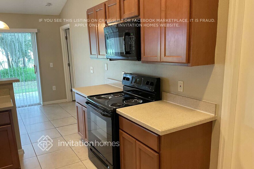 Building Photo - 758 Del Prado Dr
