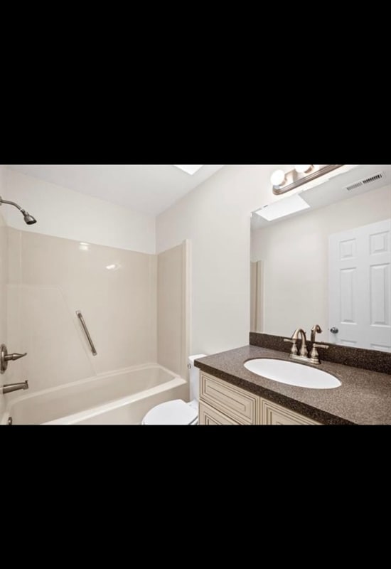 Building Photo - 1004 Belle Dr