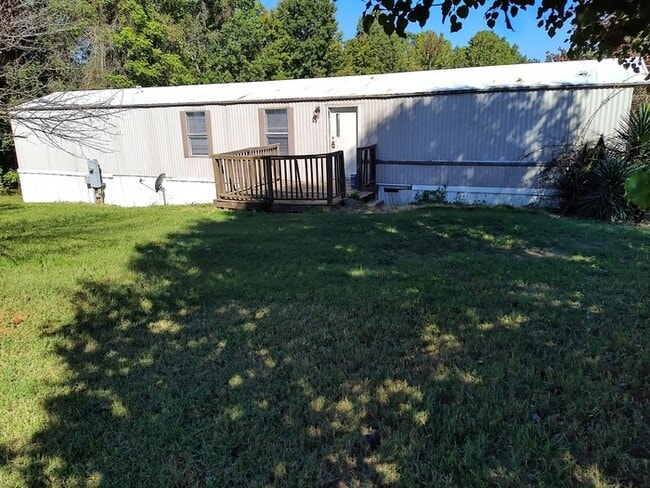 Primary Photo - 175 Cypress Ln