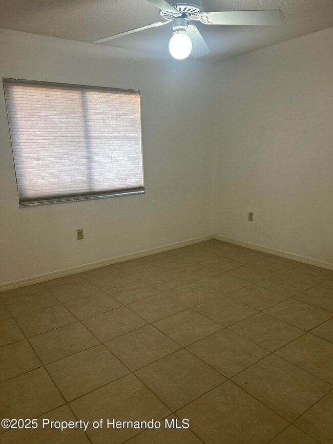 Building Photo - 6452 River Run Blvd