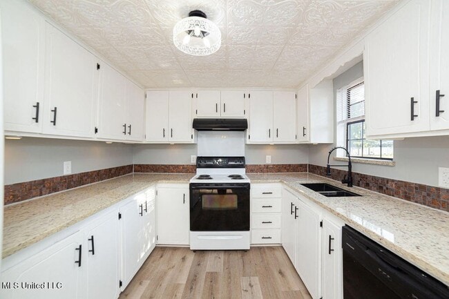 Building Photo - 10828 Haena Ct