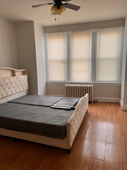 Building Photo - 3647 Frankford Ave