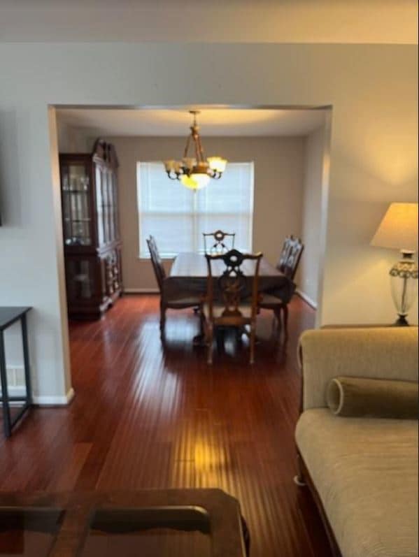 Building Photo - 1217 Mayfair Dr