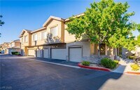 Building Photo - 9901 Trailwood Dr