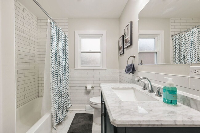 Building Photo - 10907 S Normandy Ave