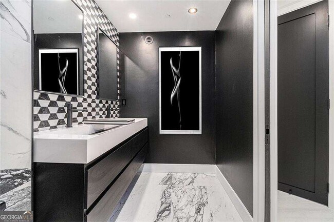 Building Photo - 199 14th St NE