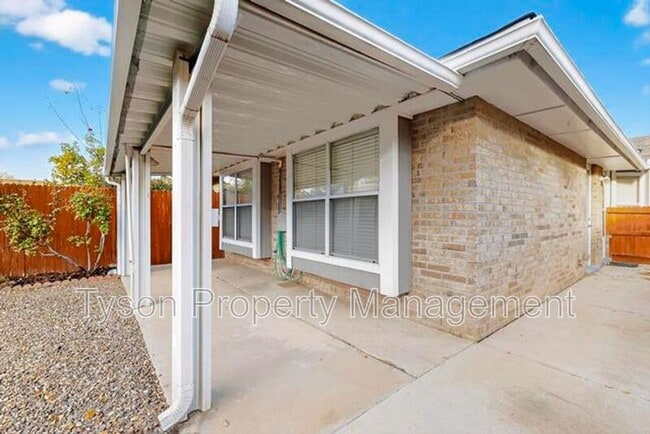 Building Photo - 5344 Chuckwagon Trail NW