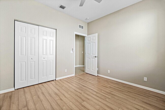 Building Photo - 10636 Ivanhoe Ln