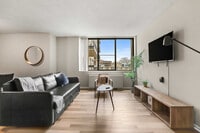 Building Photo - 1201 S Bell St