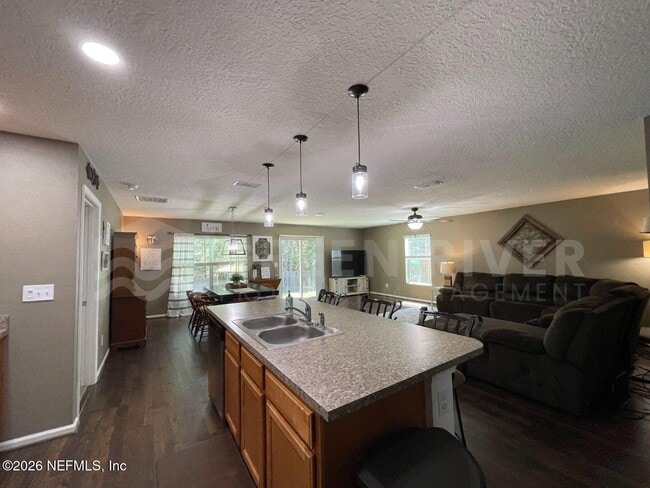 Building Photo - 15366 Bareback Dr