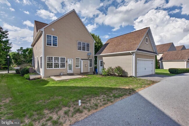 Building Photo - 1417 Hammock Way