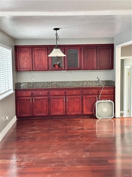 Building Photo - 2415 Mercedes