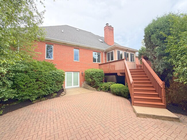 Building Photo - 26159 N Hill Ave
