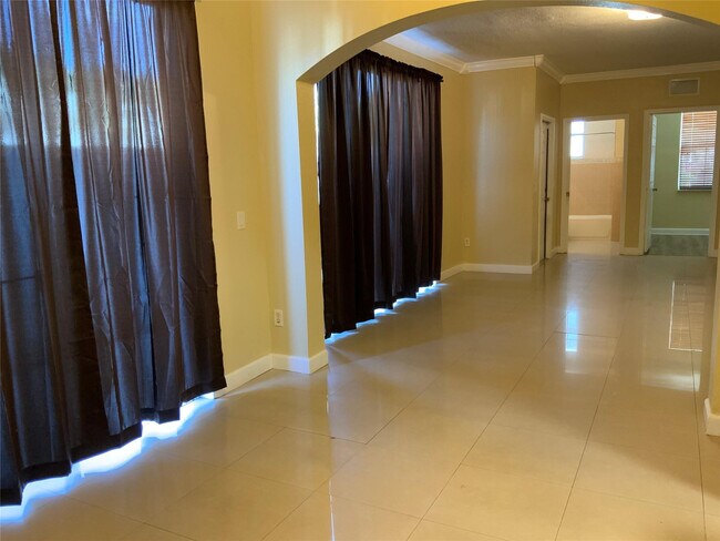 Building Photo - 15603 SW 41st St