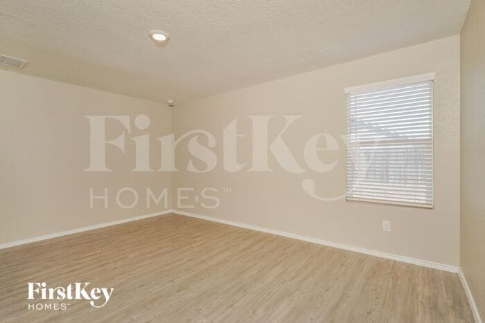 Building Photo - 407 Butterfly Bush Ct