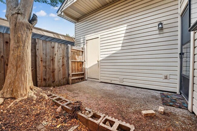 Building Photo - 8400 Jamestown Dr