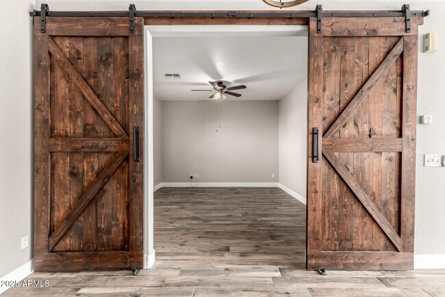 Building Photo - 3049 S Sierra Heights Cir