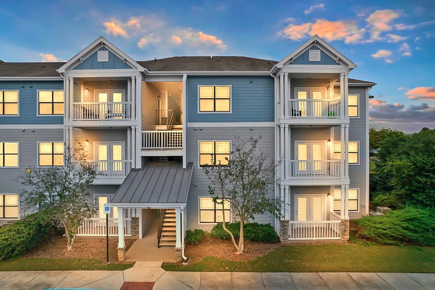 Gravity at 255 Apartment Homes 1501 Old Monrovia Rd Huntsville AL