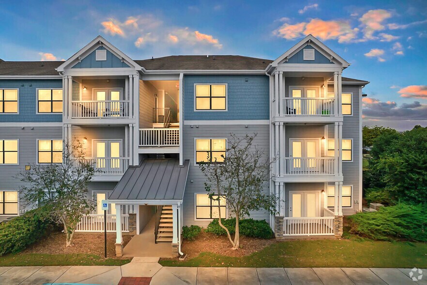 the collins apartments huntsville