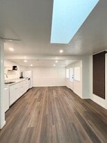 Building Photo - 301 N Columbus Ave