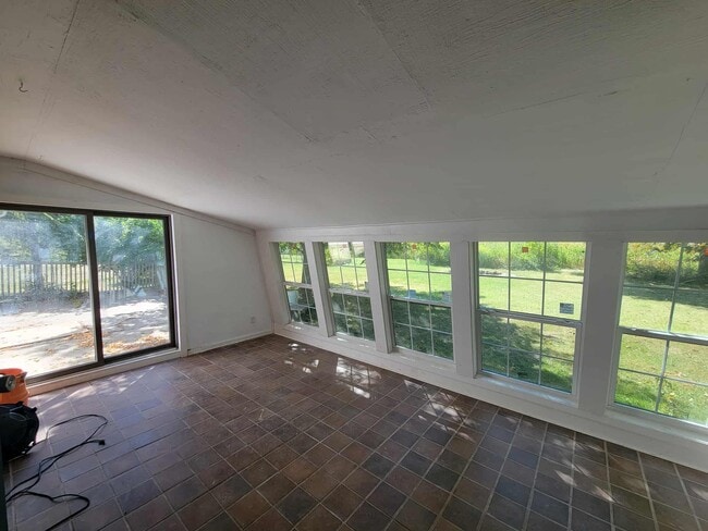 Building Photo - 14431 Winters Rd
