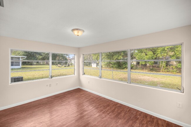 Building Photo - 88 S Adams St