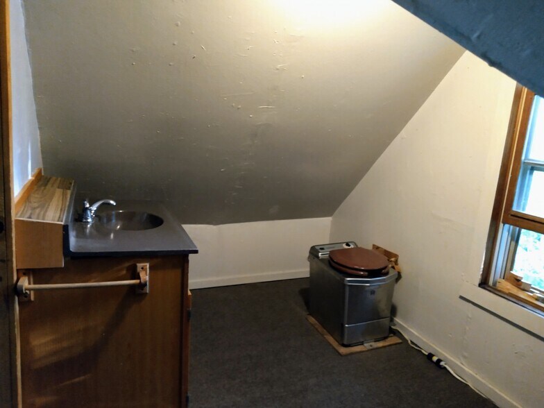 1/2 BATH WITH ENVIRONMENTAL TOILET - 1324 M St NE