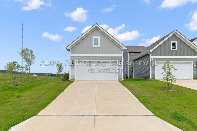 Building Photo - 204 White Oak Gdn Wy
