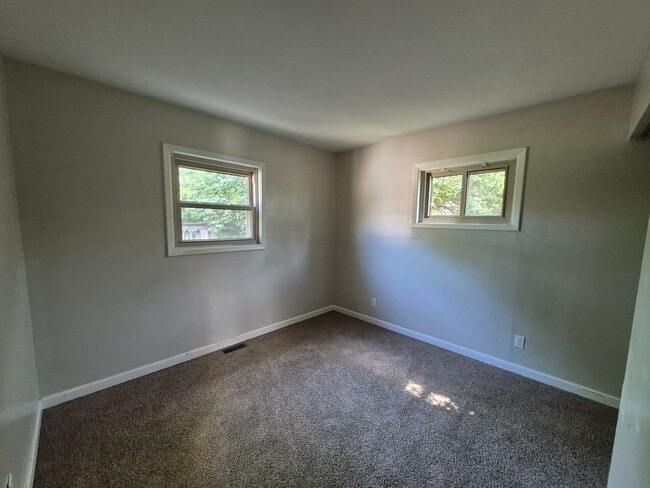 Building Photo - 2816 Nacoma Pl