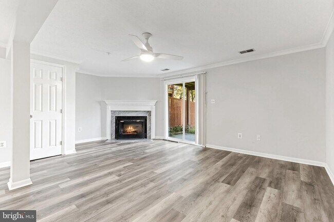 Building Photo - 1232 Quaker Ridge Dr