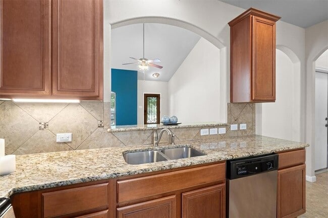 Building Photo - 8540 White Ibis Dr