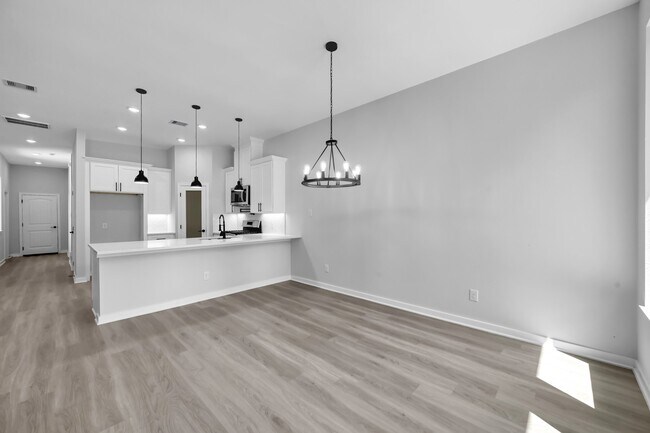 Building Photo - 14839 Spica Ct