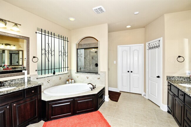 Building Photo - 17519 Murrayfield Ct