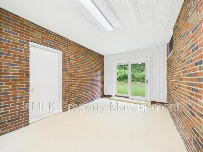 Building Photo - 2644 Kilgore St