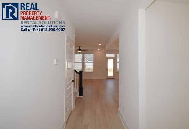 Building Photo - Gorgeous 3 bd home in Murfreesboro off of Veterans Pkwy. Loft and Office!